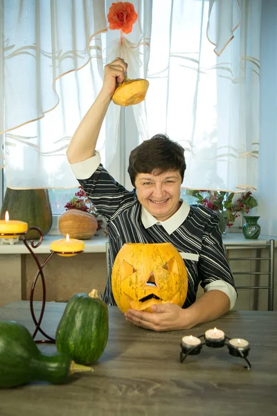 Faire Jack Lantern Maison Citrouille Est Prête Une Femme Est — Photo