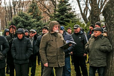 Dnepropetrovsk, Ukrayna - 12.02.2021: Ayrımcılık yasasına karşı Dnepropetrovsk bölgesi maluliyet örgütlerinin mitingi. Mitingler Ukrayna 'nın tüm bölgelerinde gerçekleşiyor..
