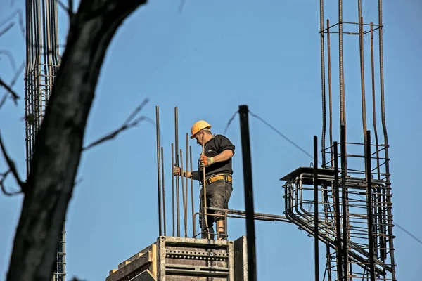 Dnepropetrovsk Oekraïne 2021 Bouw Van Een Hoogbouw Werknemers Bereiden Bekisting — Stockfoto