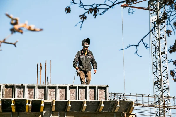 Dnepropetrovsk Ukraine 2021 Welder Prepares Frame Reinforcement Pouring Concrete Load — стокове фото