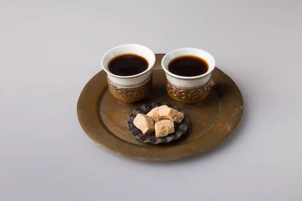 Geleneksel Kahve Fincanı Taze Türk Kahvesi Ile Doldurulur Uçan Daireye — Stok fotoğraf