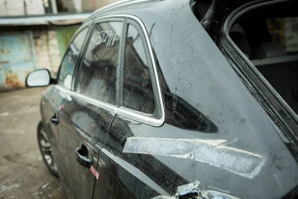 Dnepropetrovsk Ουκρανία 2022 Audi Στα Μαύρα Μετά Από Ένα Ατύχημα — Φωτογραφία Αρχείου