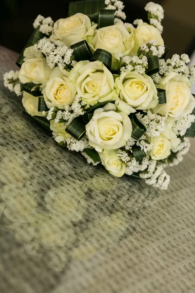 Bouquet Mariage Belles Roses Blanches Trouve Sur Une Table Avec — Photo