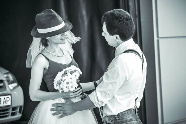 Portrait Young Couple Wedding Attire Celebrating Wedding Anniversary Black White — Stock Photo, Image