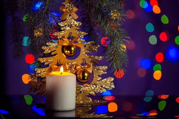 Weihnachtsbrennende Kerze Funkelnder Und Fabelhafter Hintergrund Mit Kopierraum Weihnachtlicher Hintergrund — Stockfoto