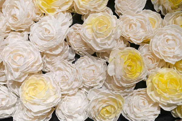 Roses Ouvertes Blanches Jaune Clair Motifs Photo Haute Qualité — Photo