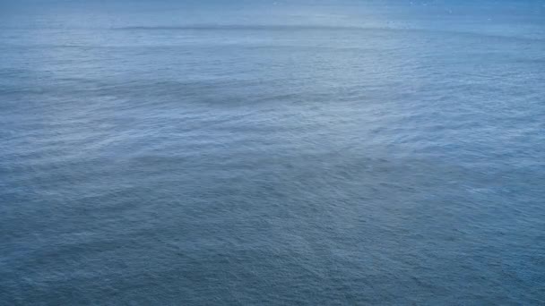 Superfície marinha. Água clara e textura natural fundo. — Vídeo de Stock