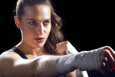 kadın mma savaşçı