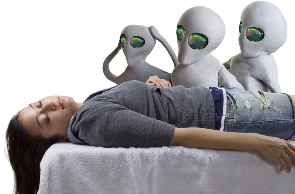 Aliens abduct a woman — Stock Photo, Image