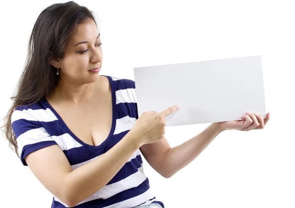 Feminino segurando sinal branco — Fotografia de Stock