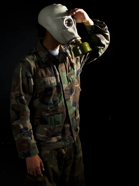 Soldier in a nuclear apocalypse — Stock Photo, Image