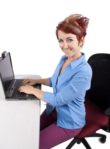 Mulher demonstrando escritório postura mesa — Fotografia de Stock