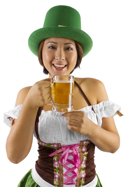Camarera asiática con cerveza — Foto de Stock