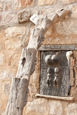 tipik dogon merdiveni, mali (Afrika).