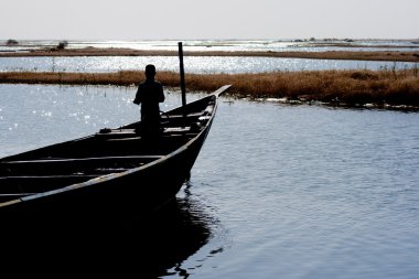 Nijer Nehri pirogue balıkçılar.