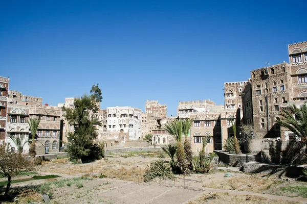 Campos na antiga cidade de Sanaa, Iêmen . — Fotografia de Stock