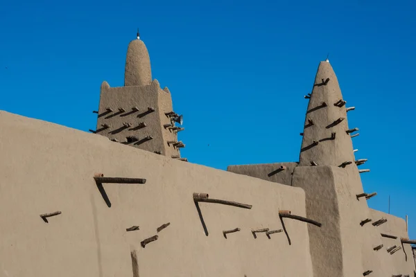 Cihla bláto mešita v timbuktu, mali, Afrika. — Stock fotografie