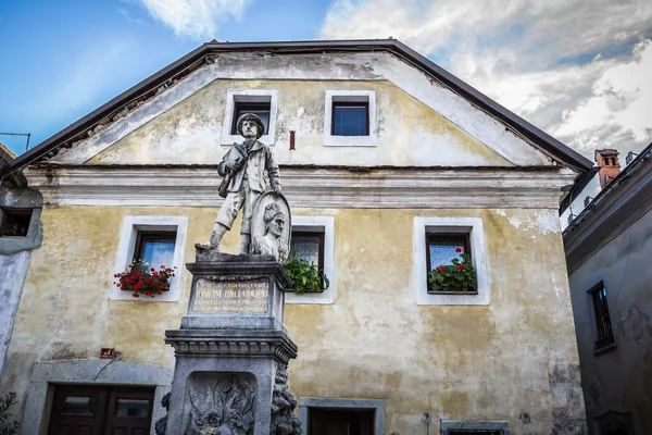 Josipini hocevarjevi、ラドヴリツァ、スロベニアの像. — ストック写真
