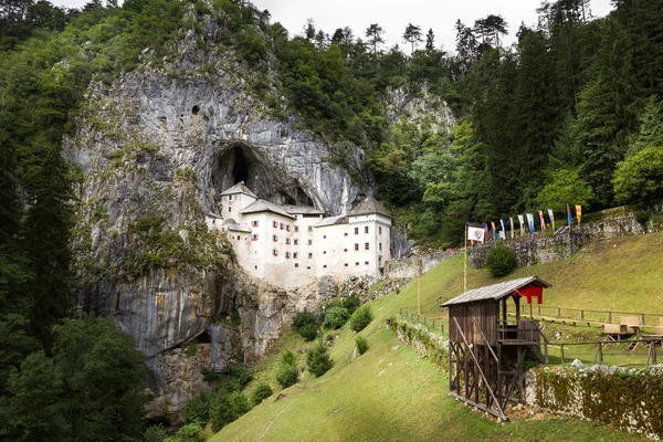 ブレッド洞窟城、スロベニア — ストック写真