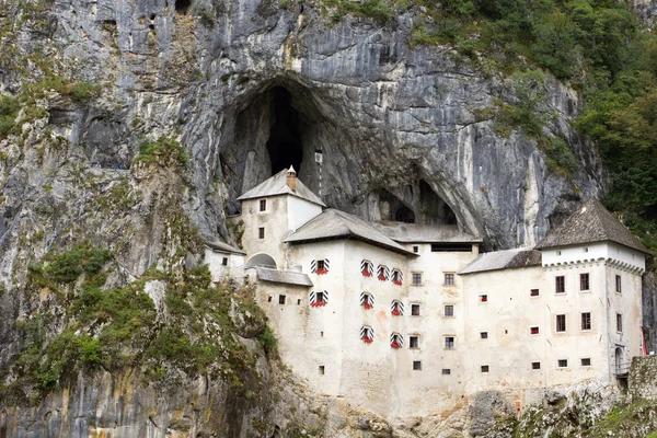 Predjamaburcht, Slovenië — Stockfoto