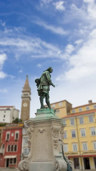Estatua de Giuseppe Tartini en la plaza Tartini, la más grande y principal —  Fotos de Stock