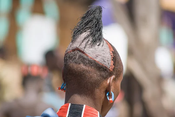 Penteado típico de homens do grupo étnico Hamer-Banna, Ethiop — Fotografia de Stock