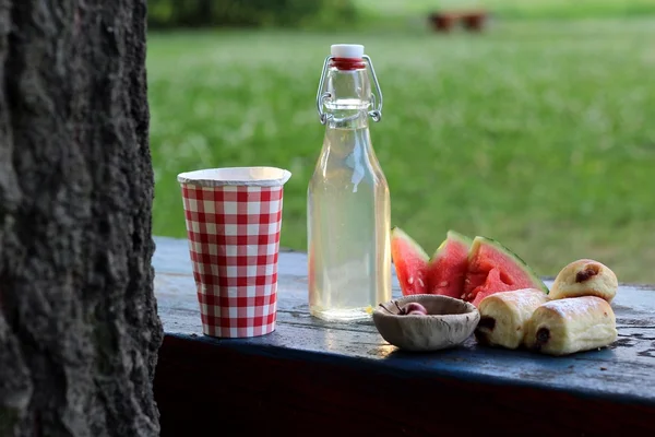 Piknik z arbuza — Zdjęcie stockowe