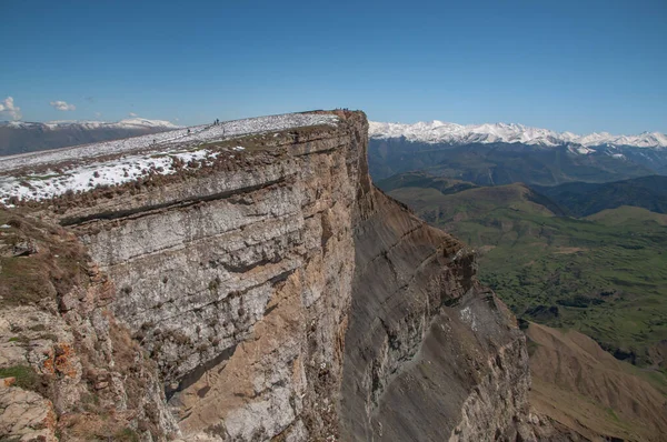 Hermosa Vista Panorámica Sobre Cumbre Del Pico Mayak Faro 2352 Fotos de stock