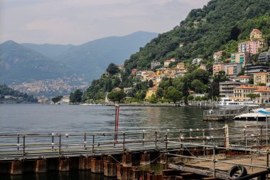 Como, İtalya - 14 Haziran 2017: Como Marina 'dan Geleneksel Renkli Binalar