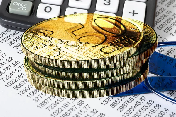 Finanzkonzept Mit Münzen Und Taschenrechner Für Den Hintergrund — Stockfoto