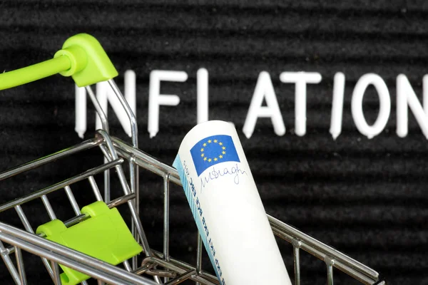 Shopping Cart Euro Banknotes Inflation — Stok fotoğraf