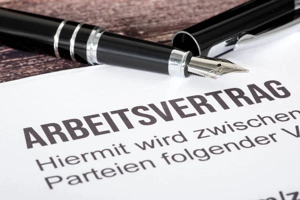 Een Pen Arbeidsovereenkomst Het Duits — Stockfoto