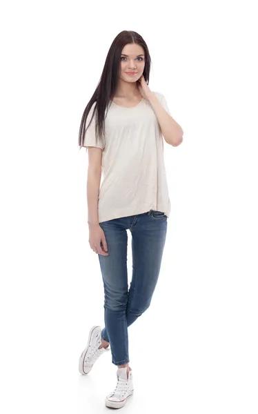 duran, beyaz zemin üzerine izole genç bir kadın portresi