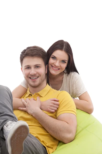 Porträt eines glücklichen Paares isoliert auf weißem Hintergrund — Stockfoto