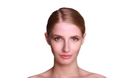 beyaz izole güzel bir kadın portresi