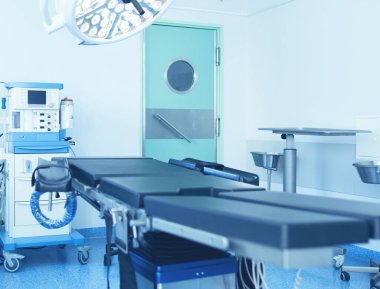 Modern klinikteki ameliyathane.