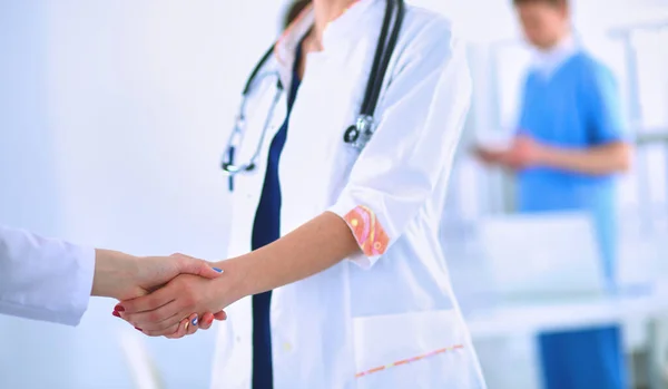 Young Medical People Handshaking Office — Stock Photo, Image