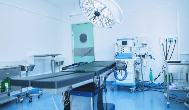 Modern klinikteki ameliyathane..