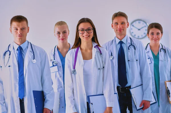 Retrato Grupo Colegas Hospital Sorridentes Juntos — Fotografia de Stock