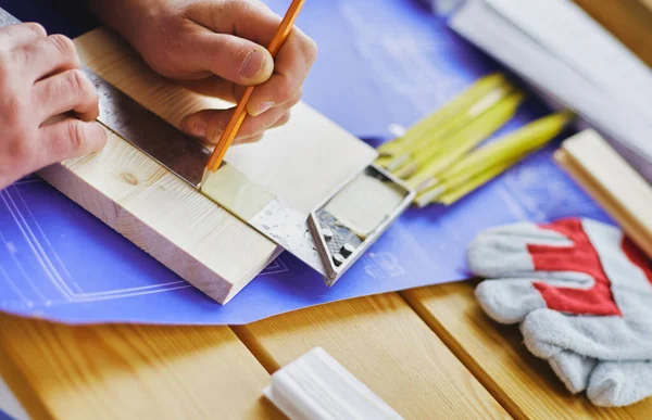 Architecte Travaillant Sur Table Dessin Dans Bureau — Photo