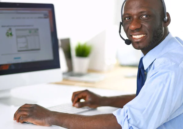 African American Businessman Headset Working His Laptop — Stock Photo, Image