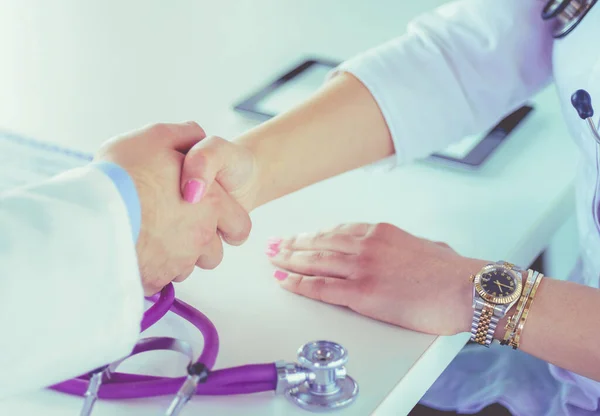 Jonge Medische Mensen Schudden Elkaar Hand Kantoor — Stockfoto