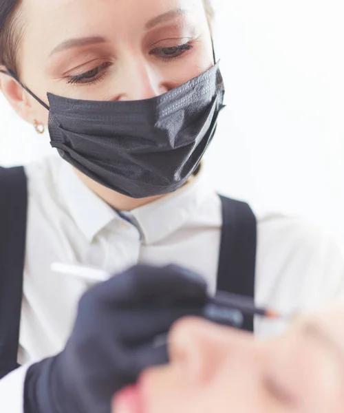 Cosmetologist Applying Permanent Make Eyebrows — Stock Photo, Image