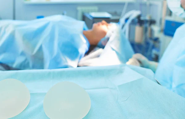 Homem Cirurgião Trabalho Sala Cirurgia — Fotografia de Stock