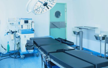 Modern klinikteki ameliyathane..