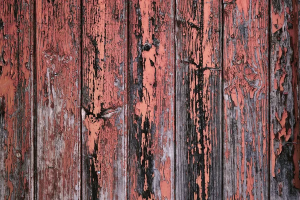 Mercan pembesi soyulmuş eski ahşap duvarlar, sıkıntılı kırsal arka plan ya da doku 