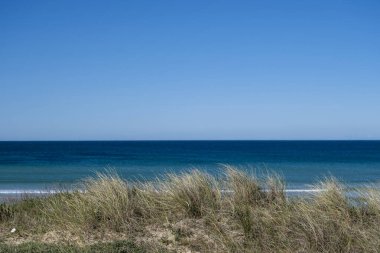 Galiçya, İspanya 'da Atlantik Okyanusu kıyısındaki kum tepeleri 