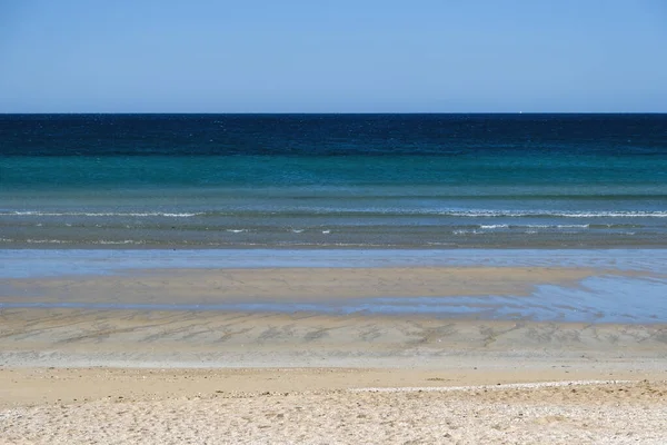 Zandstrand Diepblauwe Zee — Stockfoto