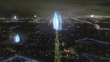 Gece büyük şehrin hava panoramik görüntüsü. Hava tahmini görsel efekt. Dönen bulut simgesi. Los Angeles, ABD.