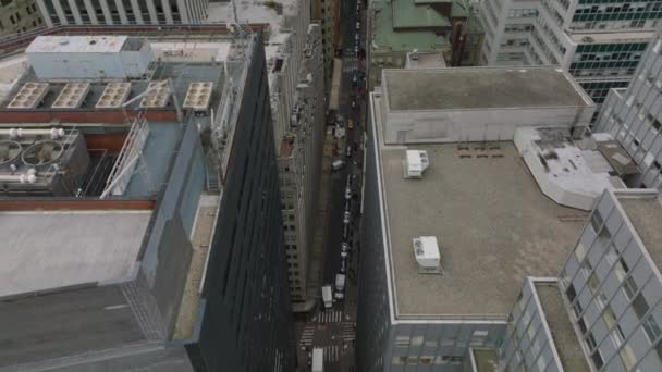 Bakåt Avslöjar Höghus Stadsdelen Flyg Ovanför Stadsutveckling Manhattan New York — Stockvideo